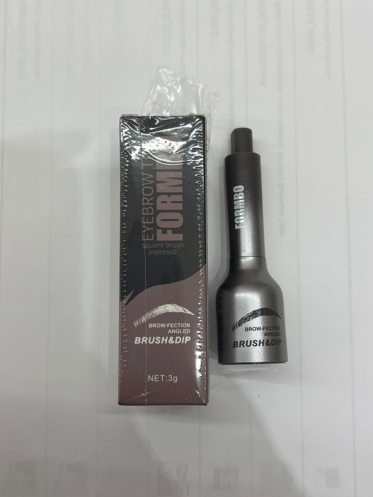 Tinte para Cejas con Pluma en Ángulo – Precisión y Estilo Profesional