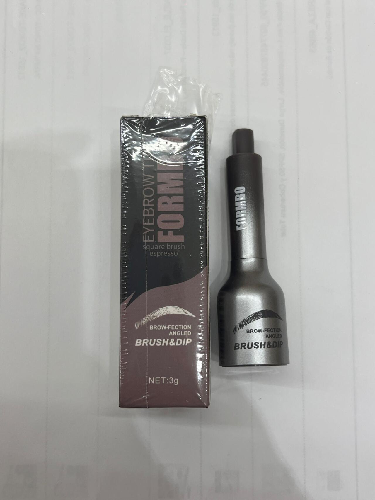 Tinte para Cejas con Pluma en Ángulo – Precisión y Estilo Profesional